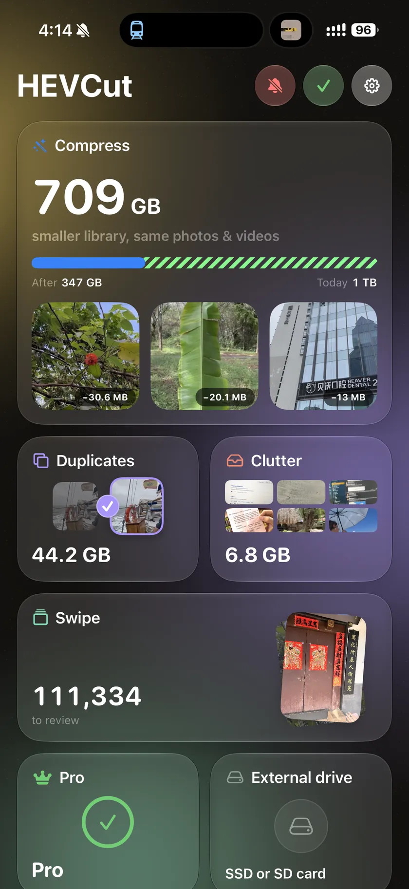 Home — compression savings, duplicates, clutter, and Swipe in one overview.